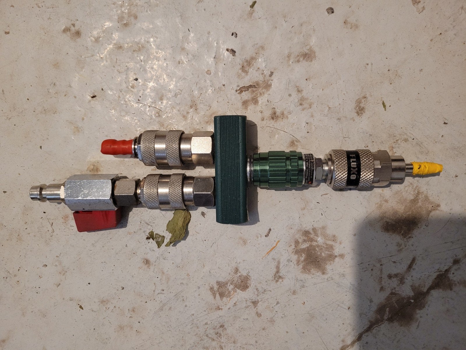 Raccord pneumatique multiple avec coupleurs rapides – montag, Ophalen of Verzenden