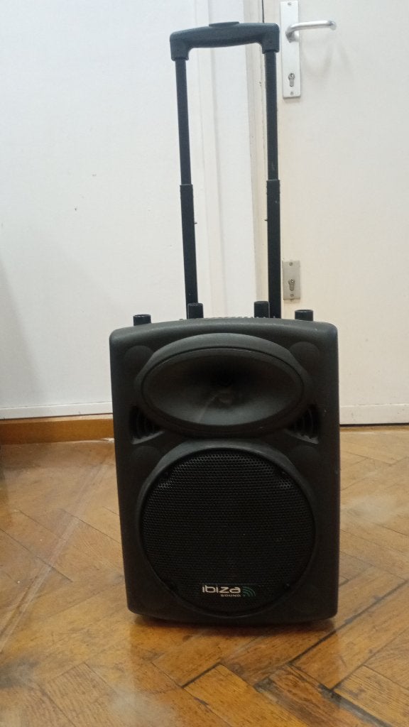 Enceinte active (roulettes et trolley intégrés) + Trépied, Audio, Tv en Foto, Luidsprekerboxen, AUX-ingang, Gebruikt, Draagbare speaker