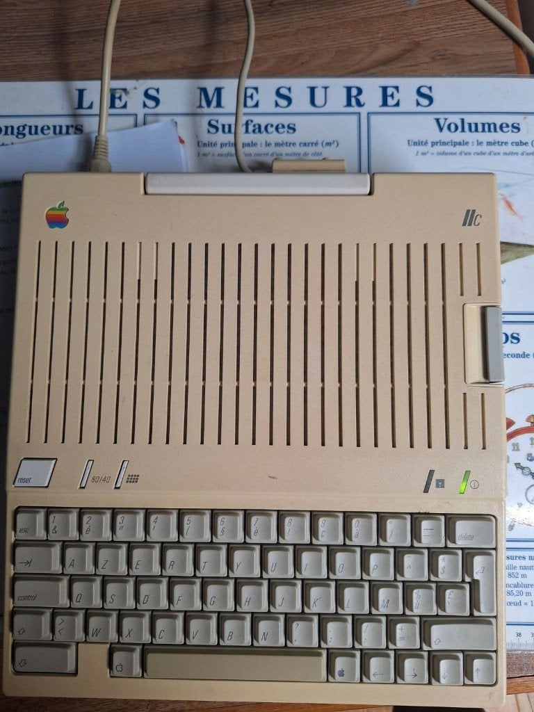 lot apple, Enlèvement, Apple