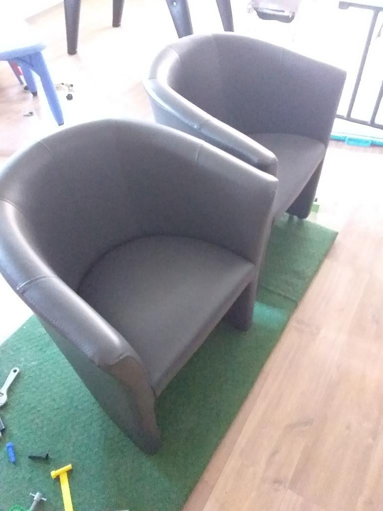 Chaises, Enlèvement, Comme neuf