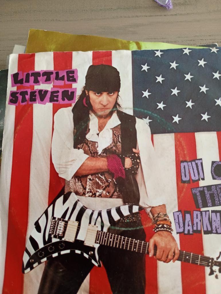 Little Steven - Out of the darkness, Gebruikt, 7 inch, Ophalen of Verzenden, Rock en Metal