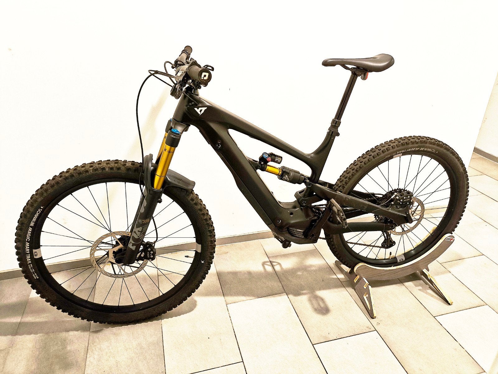 YT Decoy MX Core 5 in maat L (jaar 04/2025), Fietsen en Brommers, Fully, Ophalen, Gebruikt, Schijfrem