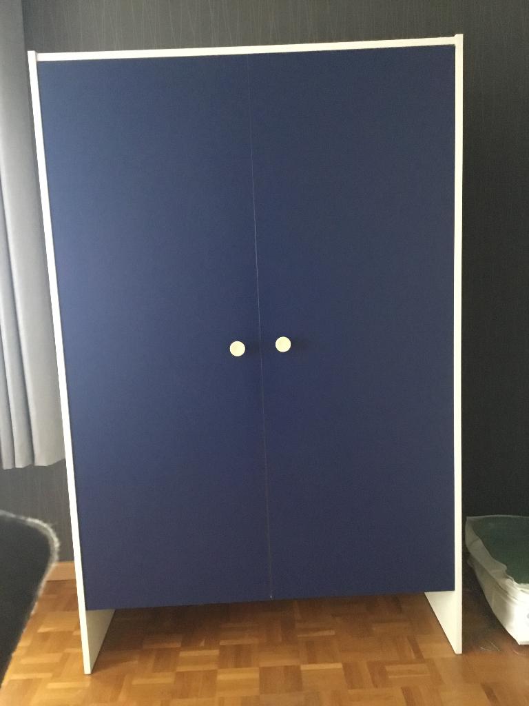 Kinderkamer kleerkast, Ophalen