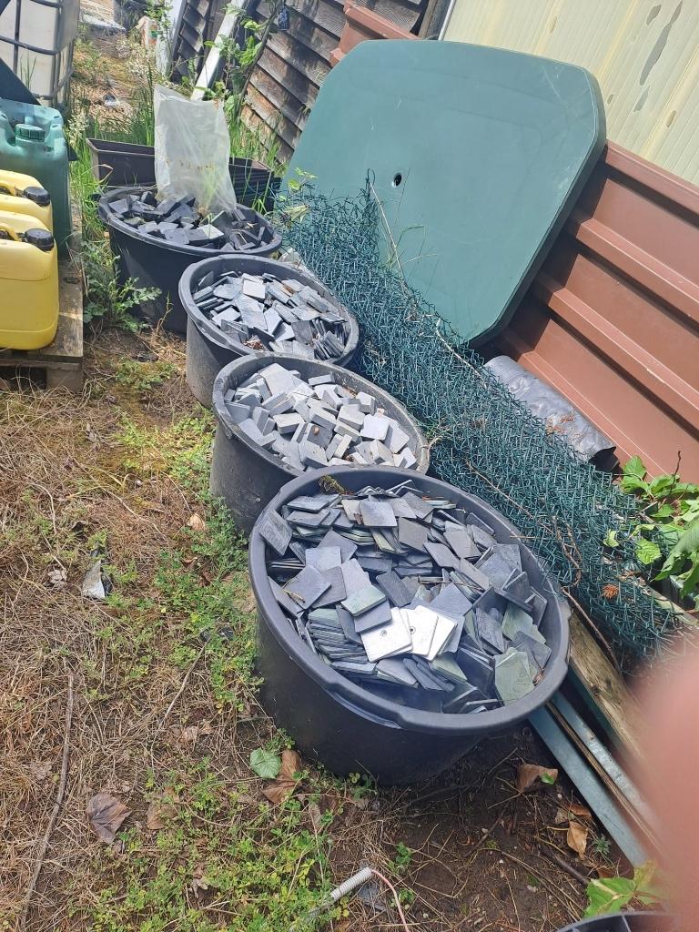 Grote partij kunststof opvulplaatjes – 4 volle kuipen – €350, Doe-het-zelf en Bouw, Ophalen, Nieuw