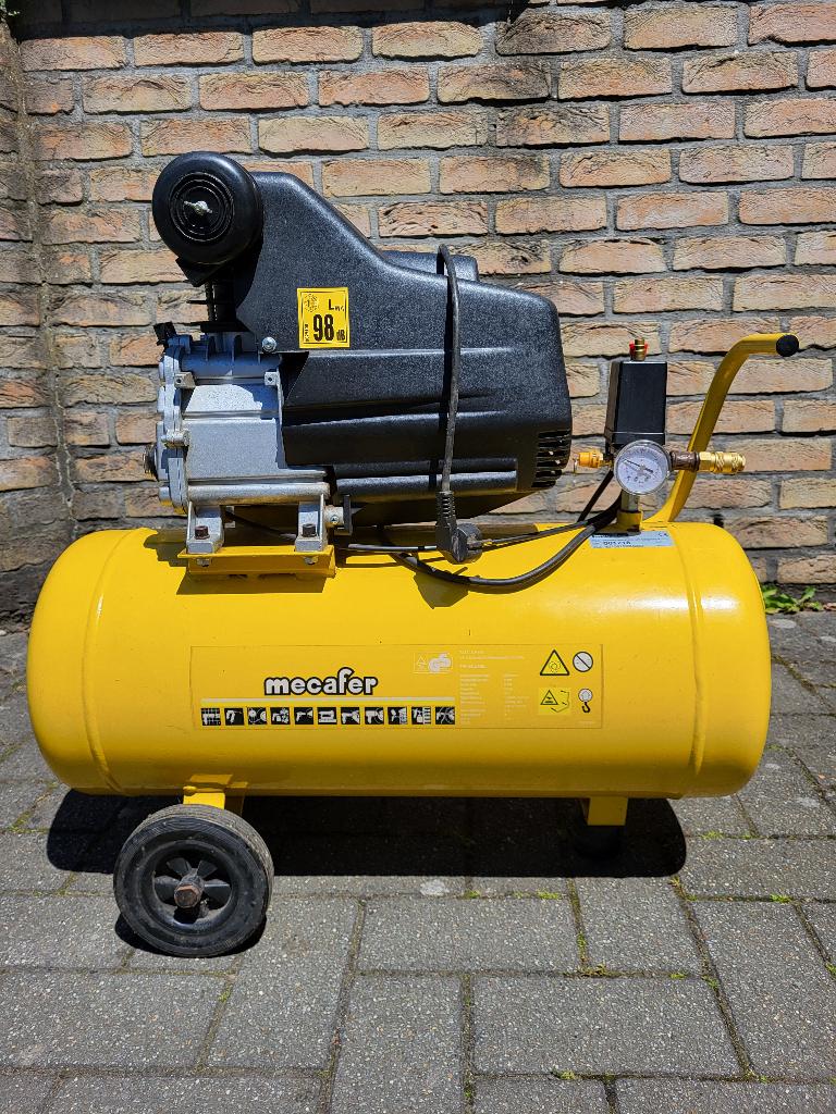 Compresseur Mecafer 50L 1.8kW, Bricolage & Construction, Compresseurs, Moins de 200 litres/min, Enlèvement, Utilisé, 6 à 10 bars