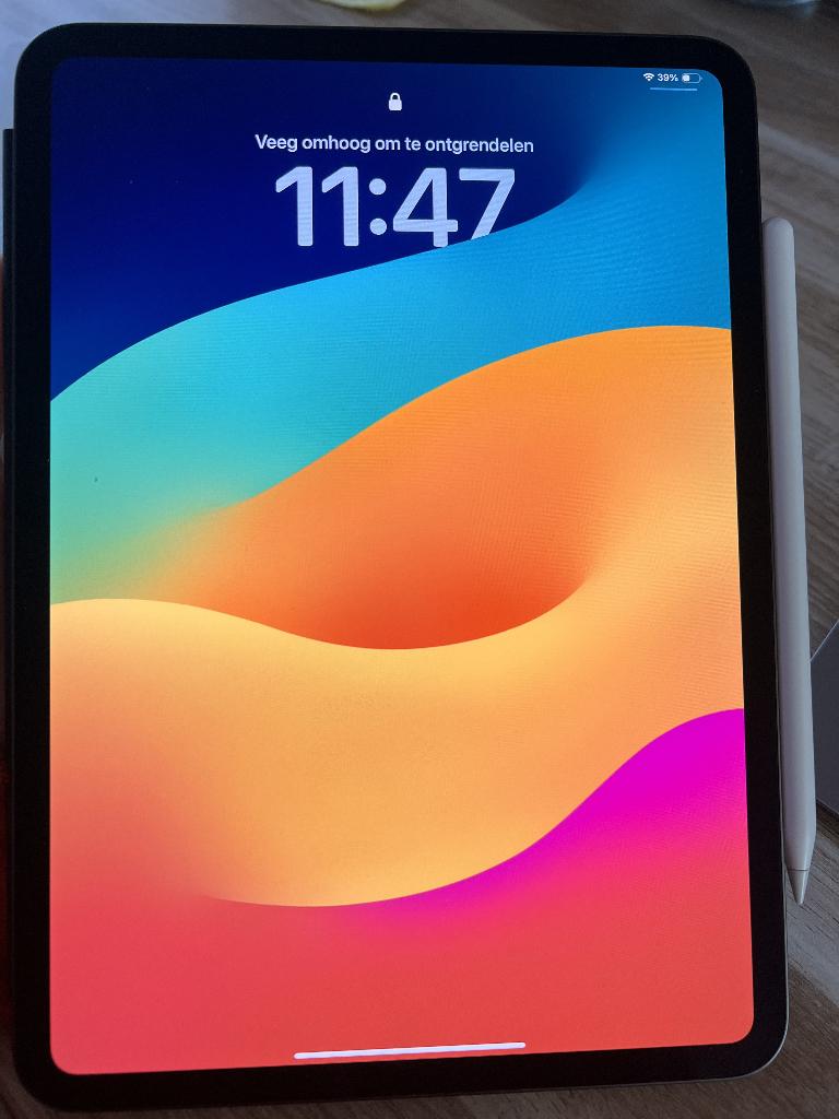 Ipad Pro 11 inch (2024) + hoesje + apple pencil, Ophalen of Verzenden, Zo goed als nieuw