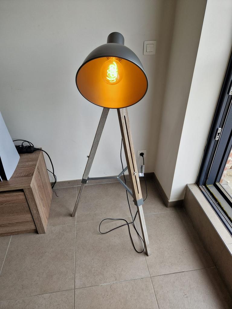 Staande lamp, Huis en Inrichting, Ophalen, Zo goed als nieuw, Hout, 100 tot 150 cm