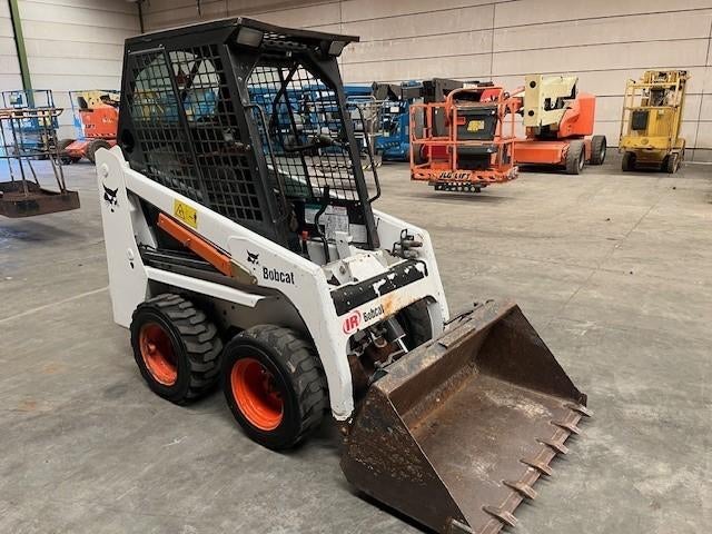 BOBCAT 463 schranklader, Articles professionnels, Machines & Construction | Grues & Excavatrices, Enlèvement