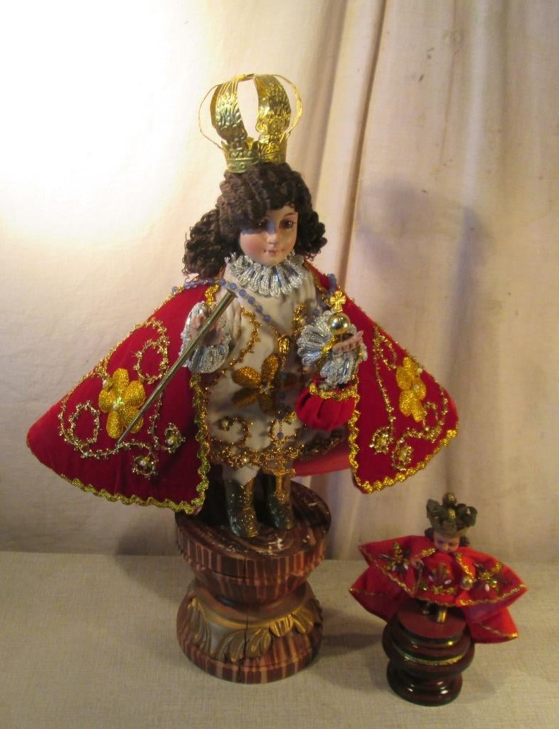 2 Oude aangeklede Figuren op Sokkel - Koningin en Prinsje, Antiek en Kunst, Curiosa en Brocante, Ophalen of Verzenden