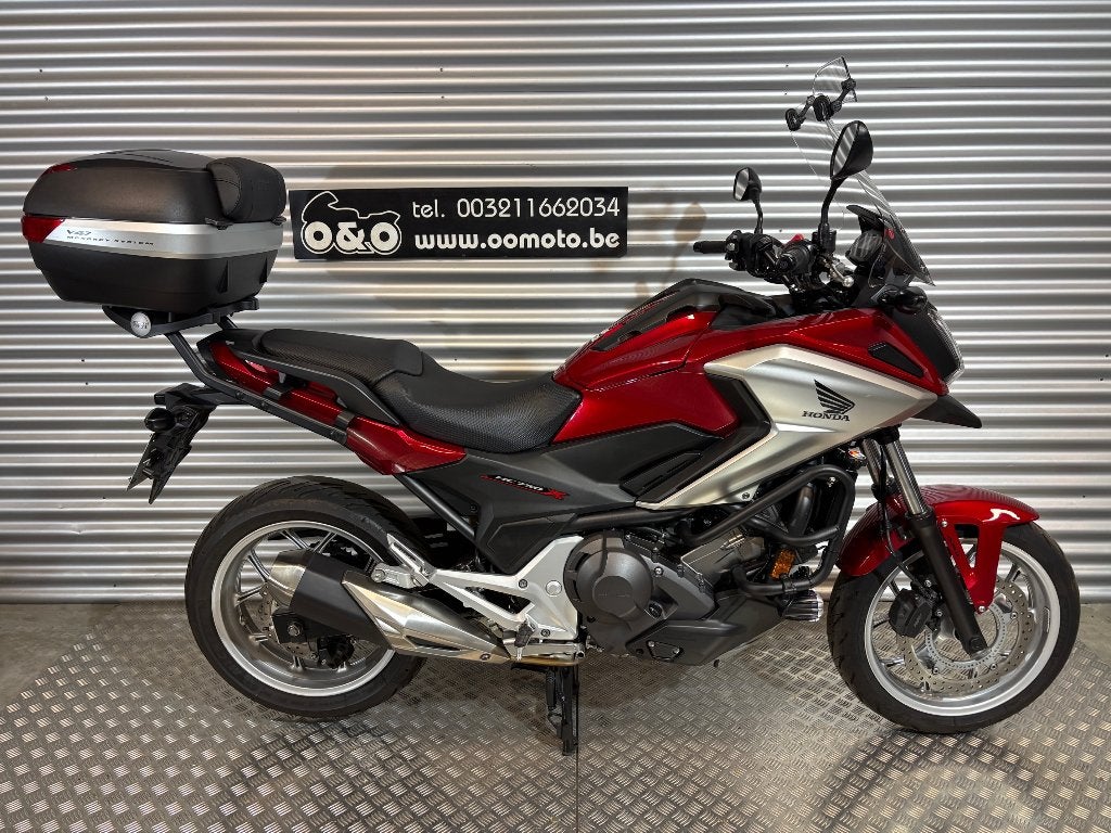 Honda NC750X DCT ABS + 1 jaar garantie + GRATIS onderhoud!, Motoren, 750 cc, 2 cilinders, Occasion, Motorrijbewijs A