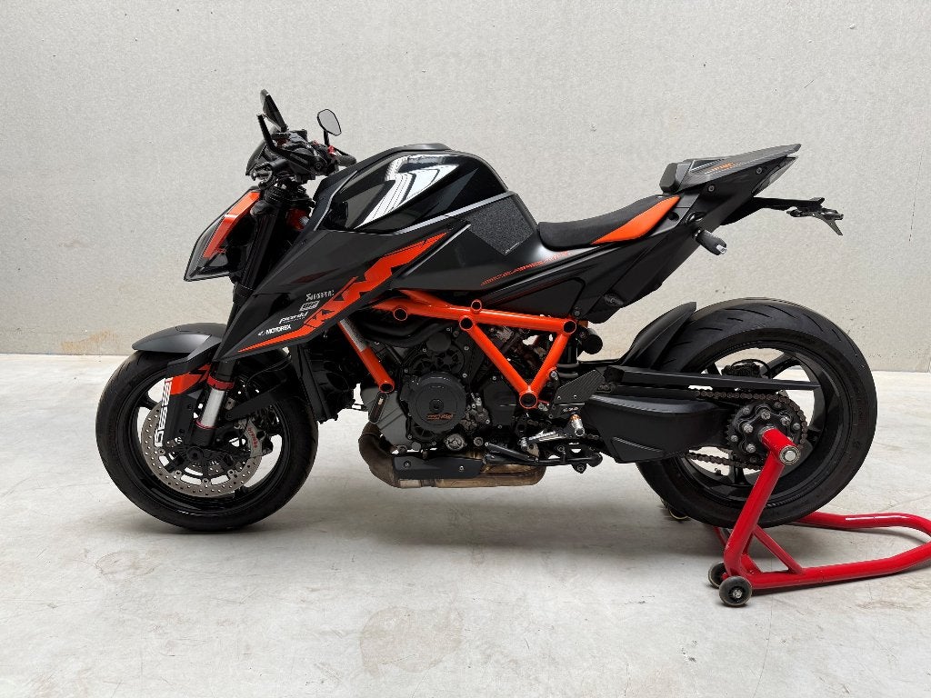 KTM, 2 cilinders, Motorrijbewijs A, Handvatverwarming, 1301 cc