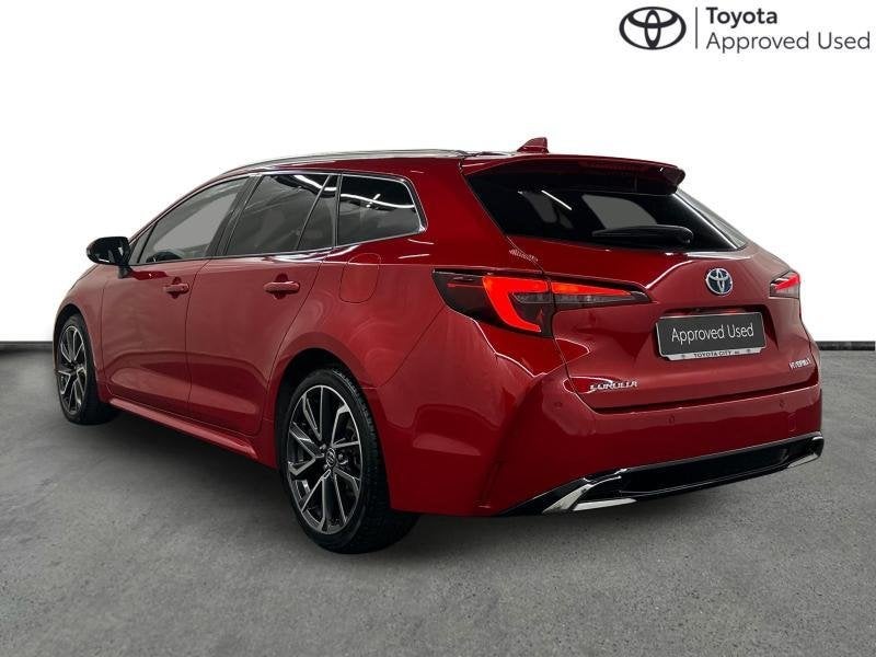 Toyota Corolla TS 2.0 HEV Premium, Rouge, Euro 6, Noir, 5 portes