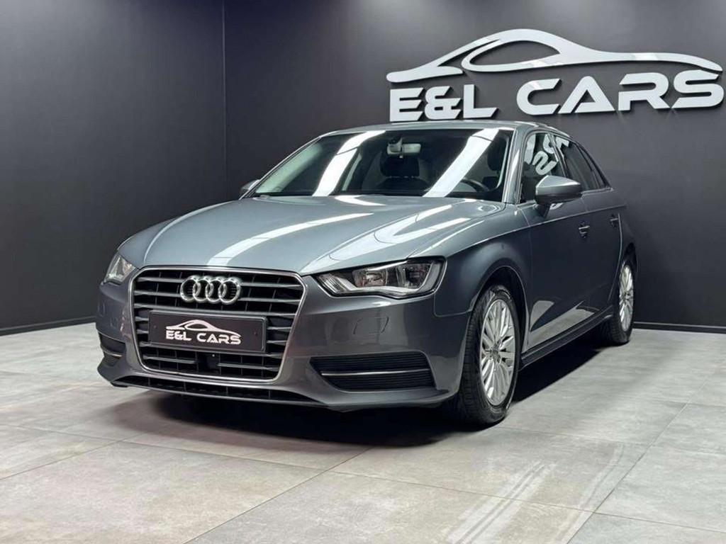 Audi A3 A3 Sportback 1.6 TDi *12 mois de garantie*, Auto's, Stof, Gebruikt, 4 cilinders, Bedrijf