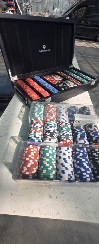 Pokerchips, Hobby en Vrije tijd, Gezelschapsspellen | Kaartspellen, Ophalen, Gebruikt