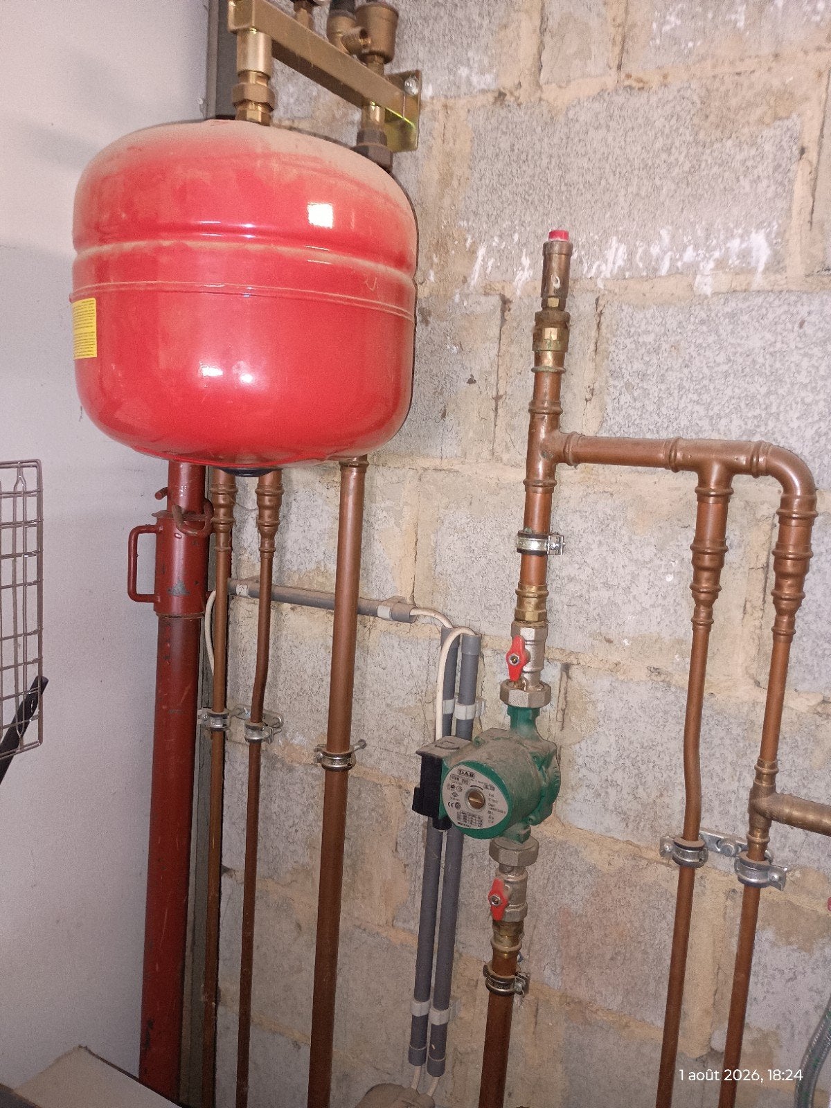 À vendre circulateur radiateurs vase d'expansion, Enlèvement, Radiateur