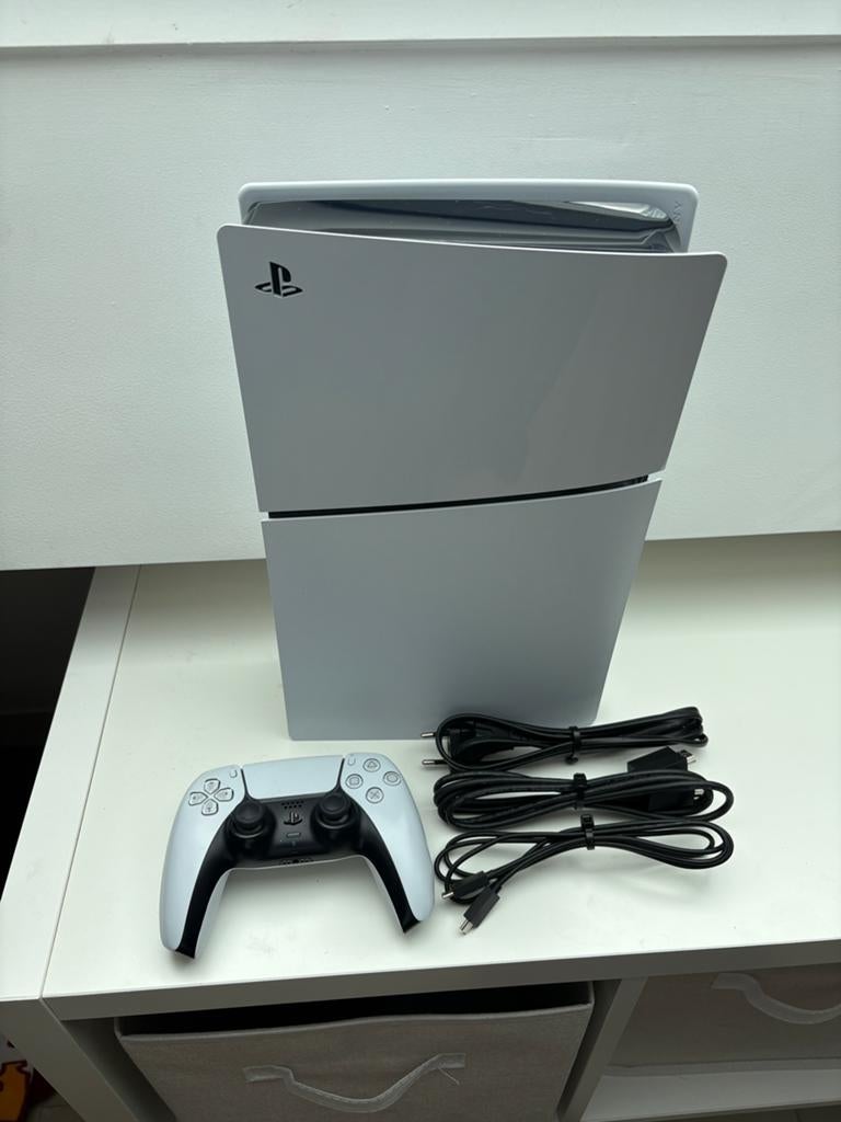Ps5 digitale versie controler + HDMI kabel en lader, Games en Spelcomputers, Spelcomputers | Sony PlayStation 5, Ophalen of Verzenden