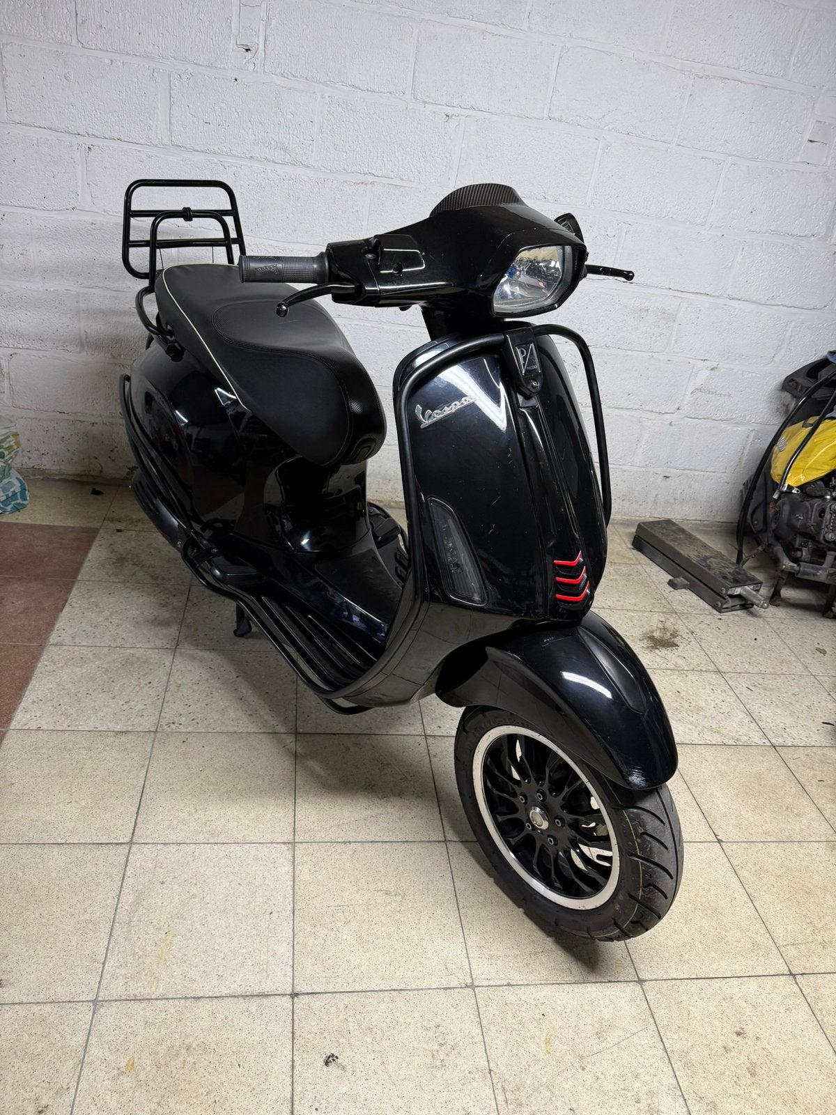 Vespa Sprint 50cc A klasse, Fietsen en Brommers, Ophalen, Zo goed als nieuw