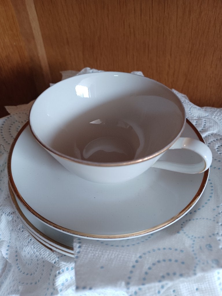 12 delig koffieservies met gouden randje, Ophalen