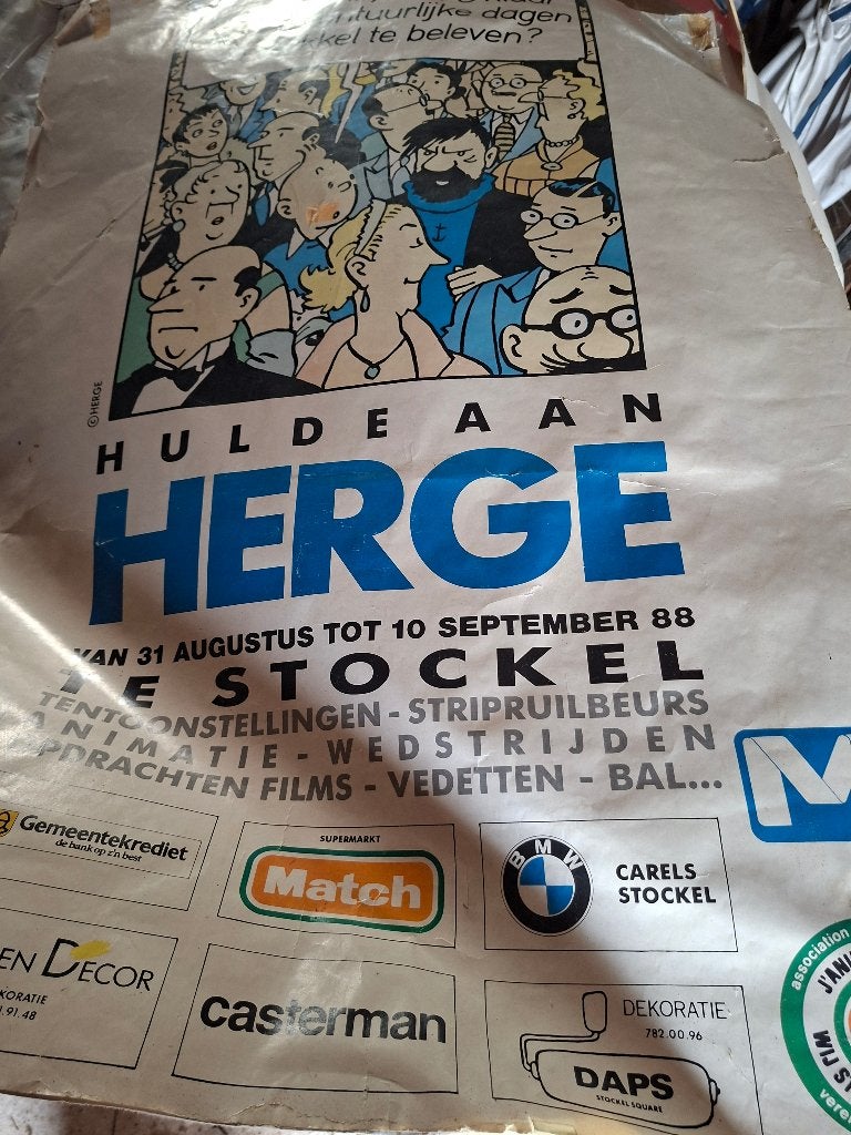 Kuifje poster Hulde aan Herge, Ophalen of Verzenden, Kuifje, Gebruikt, Plaatje, Poster of Sticker
