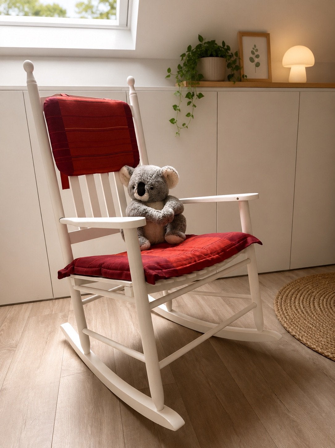 Witte houten schommelstoel voor baby- of kinderkamer, Kinderen en Baby's, Ophalen, Zo goed als nieuw