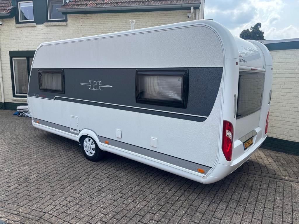 Hobby 495 UL De Luxe 2018 MOVER , VOORTENT , LUIFEL, Caravans en Kamperen, Schokbreker, Rondzit, Hobby, Particulier