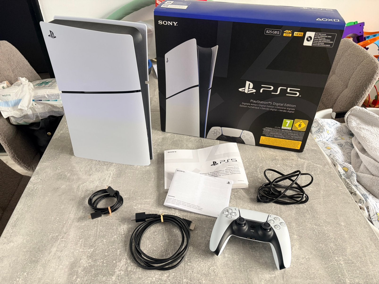 Nieuwstaat PlayStation 5 slim digital edition 825gb ssd, Enlèvement ou Envoi, Comme neuf, Playstation 5 Digital