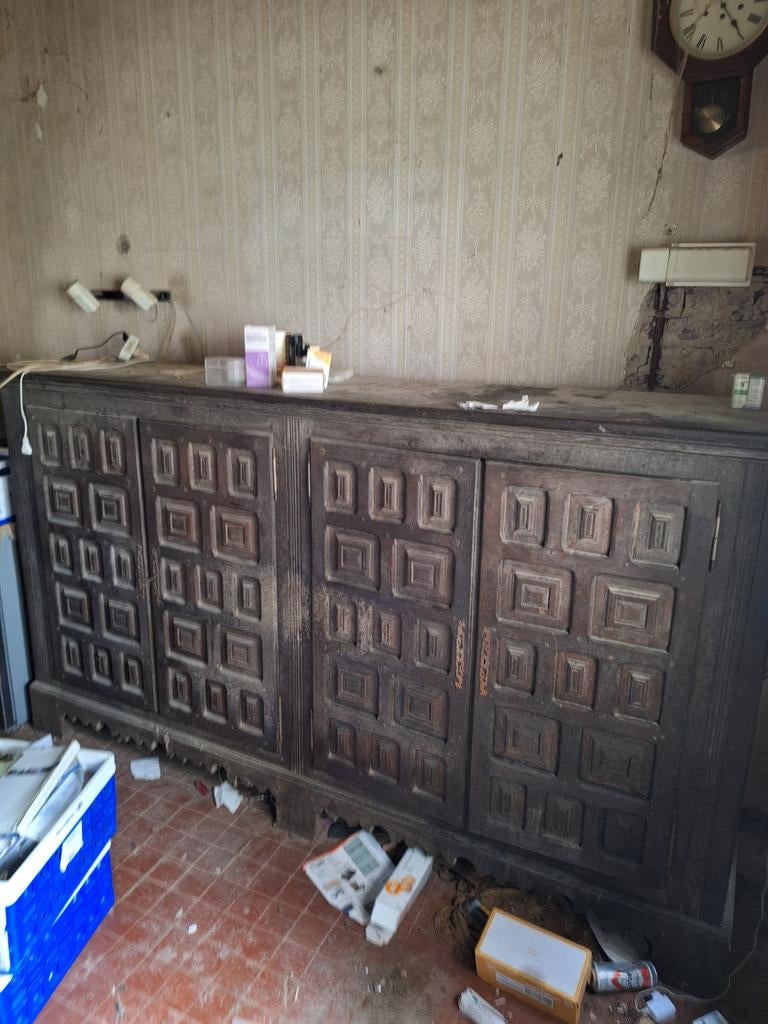 Buffet/meuble de style espagnol, Maison & Meubles, Armoires | Casiers, Enlèvement