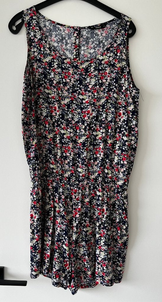 Korte jumpsuit/playsuit ONLY - maat 40, Kleding | Dames, Jumpsuits, Maat 38/40 (M), Only, Meerkleurig, Ophalen of Verzenden