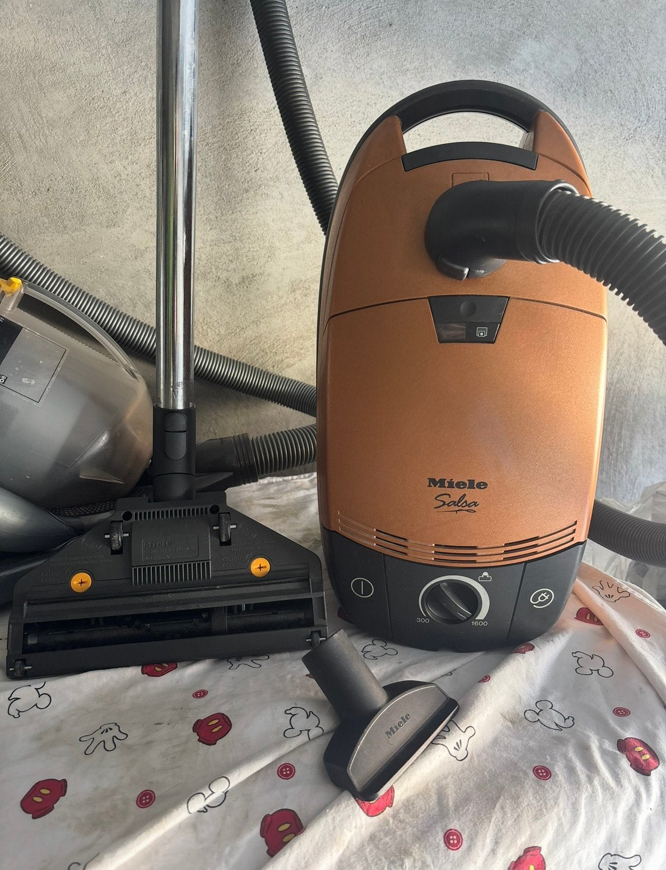 Miele stofzuiger, Elektronische apparatuur, Ophalen, Zo goed als nieuw, Miele