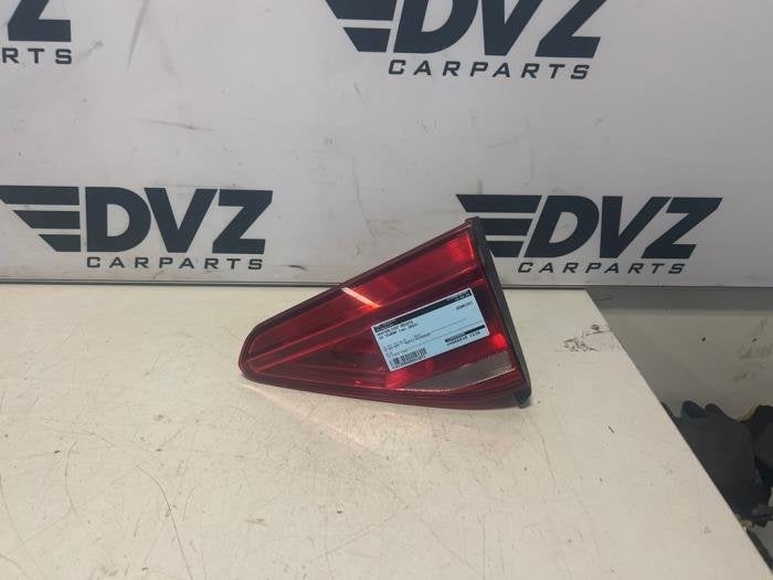 Achterlicht rechts van een Volkswagen Touran, Volkswagen, -, 3 mois de garantie, Utilisé