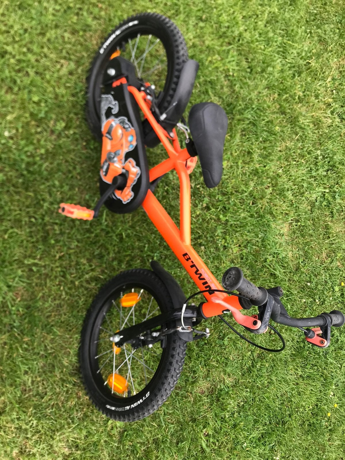 B-twin jongensfiets 16inch, Fietsen en Brommers, Ophalen, Zo goed als nieuw