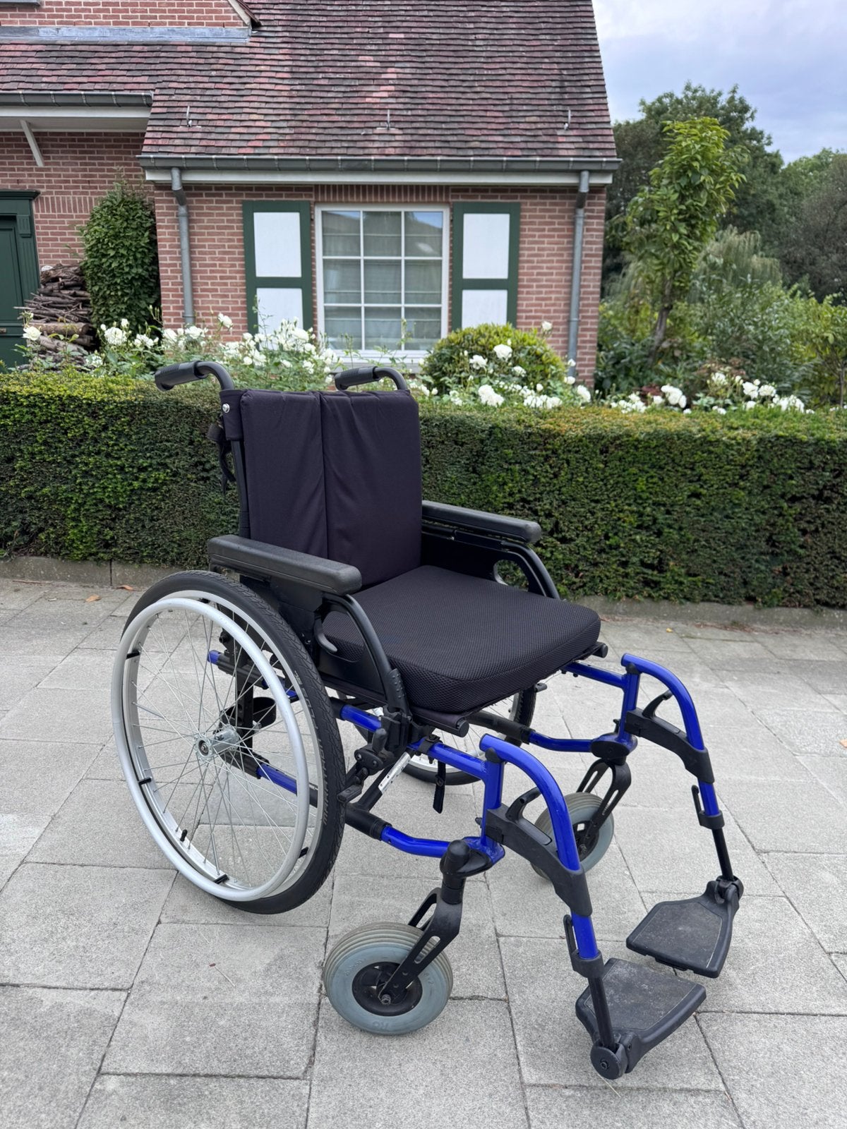Fauteuil roulant pliable Chasie roulante pliable BREEZY, Divers, Enlèvement ou Envoi, Pliant, Comme neuf, Fauteuil roulant électrique