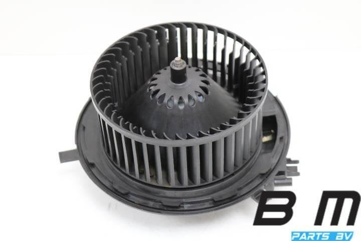 Aanjager VW PASSAT B8 3Q1819021C, Auto-onderdelen, Airco en Verwarming, Gebruikt