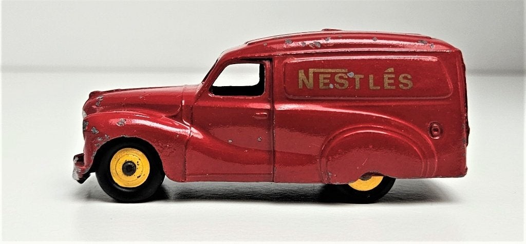Dinky Austin Van Nestlé, Ophalen of Verzenden, Gebruikt, Auto, Dinky Toys