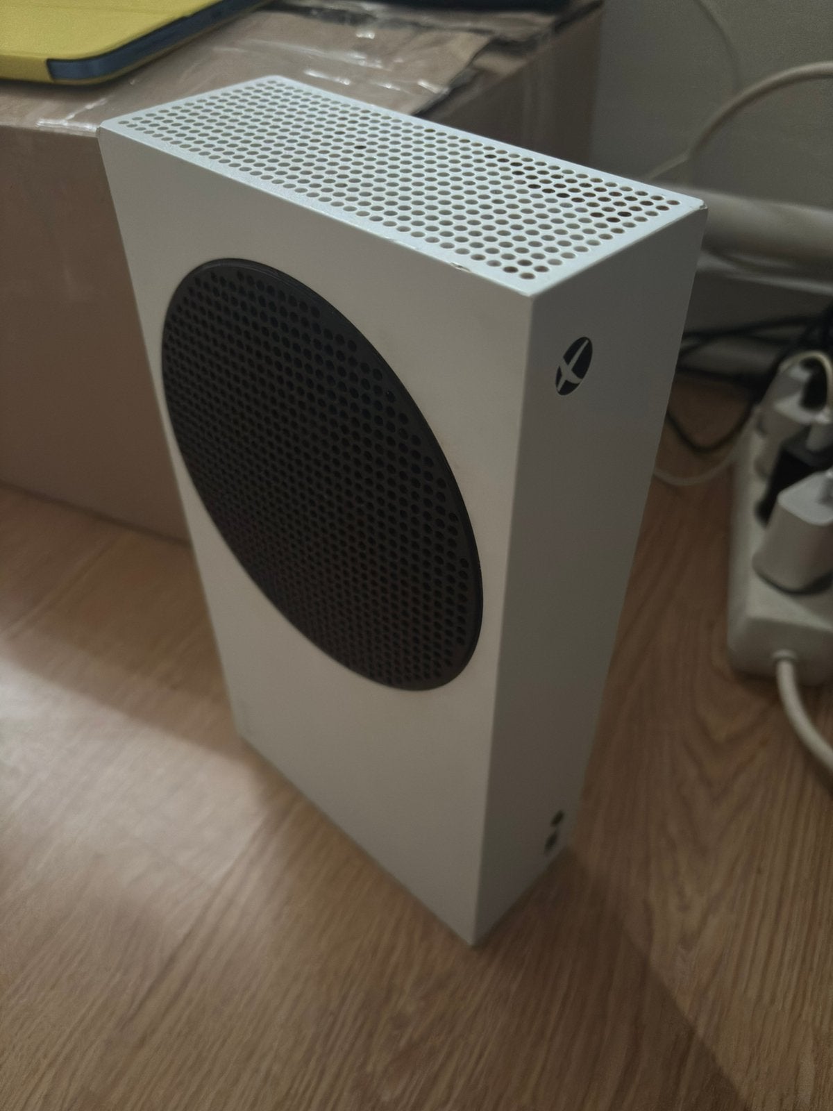 Xbox Series S met twee controllers, Ophalen, Zo goed als nieuw, Xbox Series S