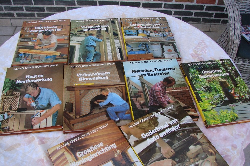 boeken reeks voor de doe het zelver, Ophalen, Zo goed als nieuw, Lekturama, Klussen