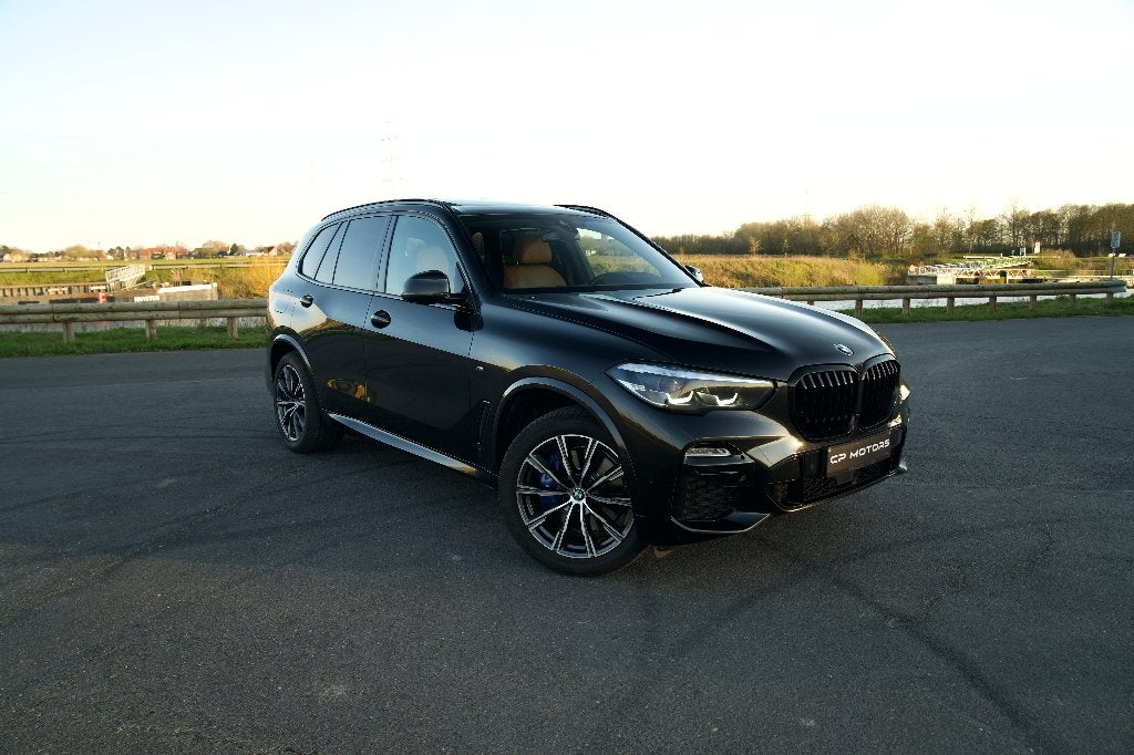 BMW X5 3.0D | XDRIVE | PANO | M-PAKKET | VENTILATIE | PANO, Auto's, BMW, Automaat, 188 g/km, 2993 cc, Zwart