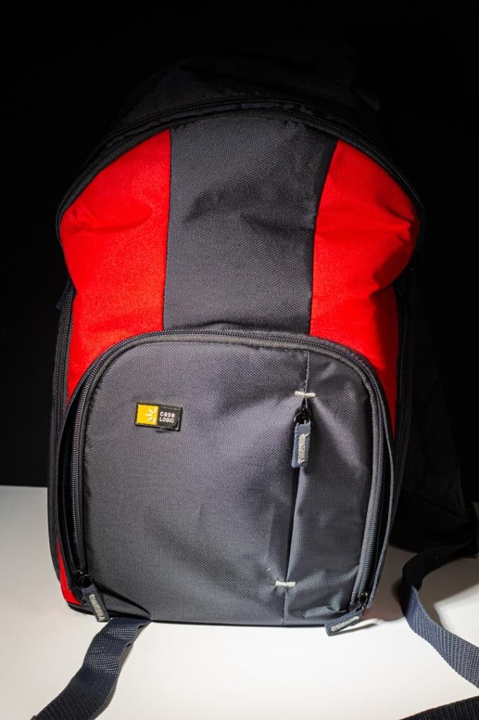 sac photo a dos case logic photo rouge pas utiliser, TV, Hi-fi & Vidéo, Photo | Sacs pour appareil, Enlèvement ou Envoi, Comme neuf