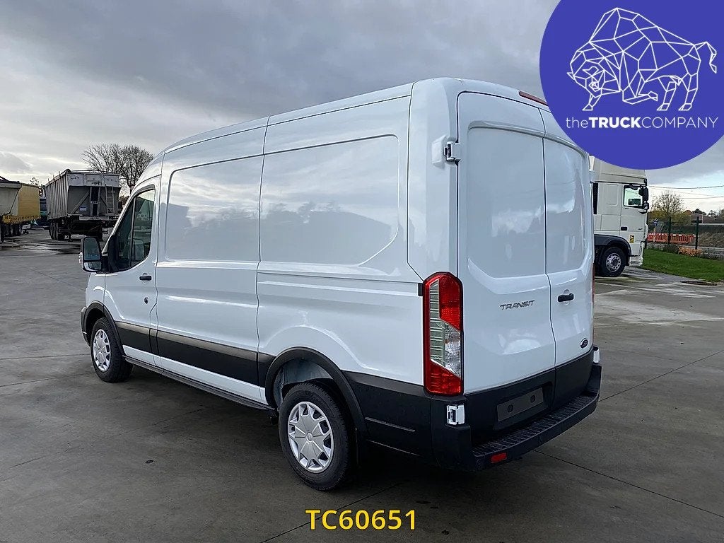 Ford Transit 130.35 L2H2 - AUTOMATIC GEARBOX - NEW VAN, Auto's, Euro 6, Overige kleuren, Elektrische buitenspiegels, 130 pk