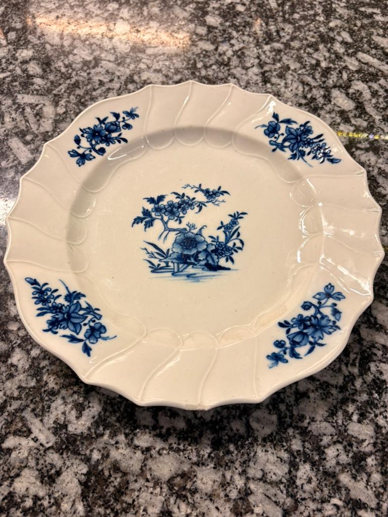 Assiette porcelaine de Tournai, Enlèvement ou Envoi