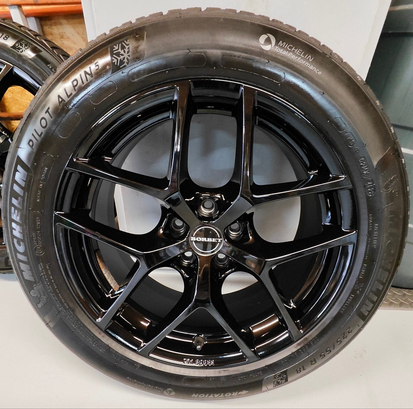 4 Michelin wielen+ Velgen Borbet, Ophalen, 18 inch, Velg(en), Winterbanden