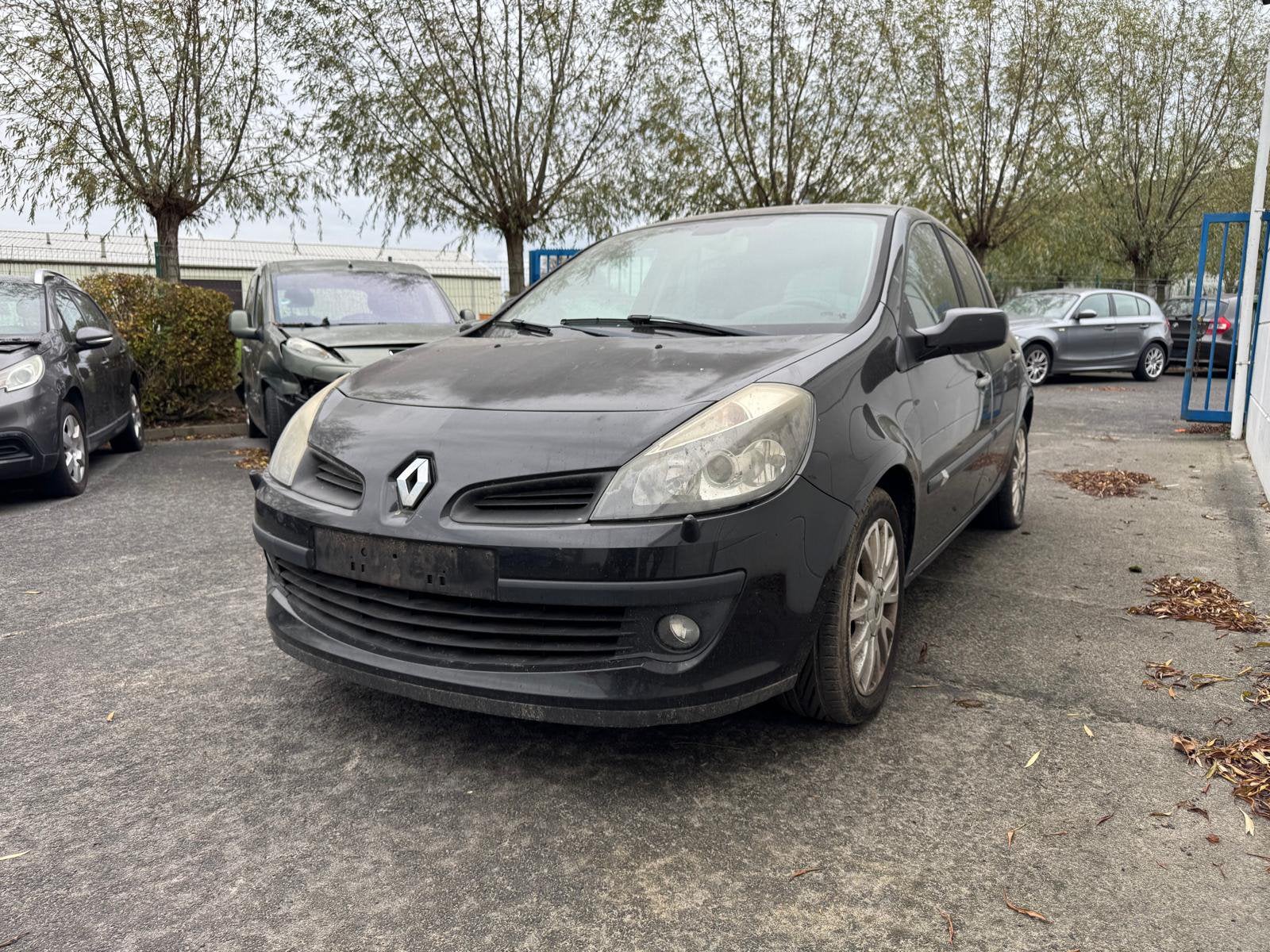 Renault Clio 1.1i benzine •GARANTIE• [KEURING + CARPASS], Autos, Renault, Entreprise, Achat, Clio, Essence, Enlèvement