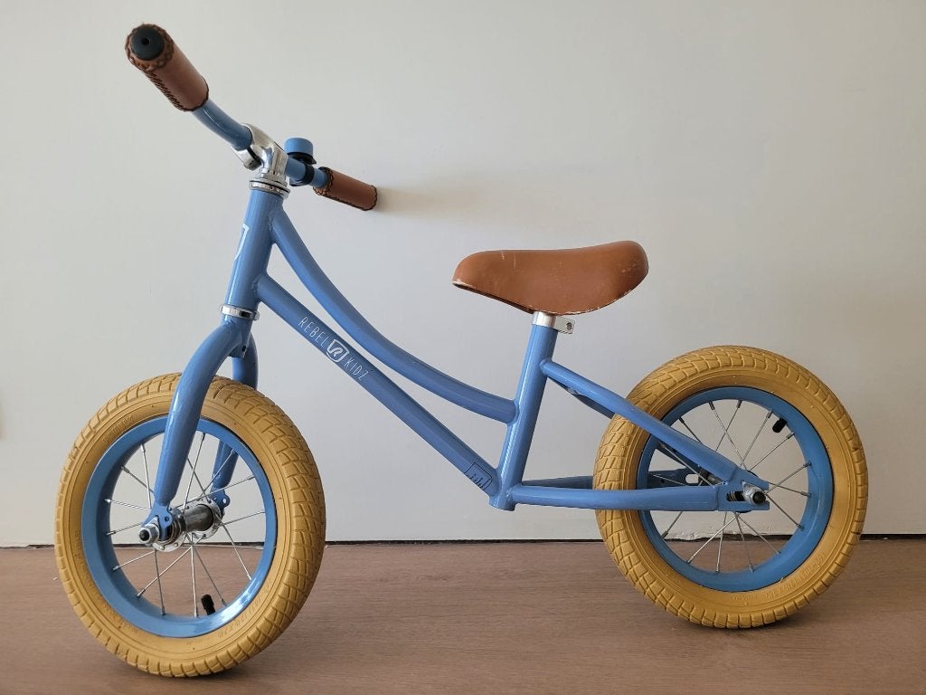 Rebel Kidz loopfiets blauw – 12,5 inch – retro look, Fietsen en Brommers, Ophalen, Terugtraprem, Gebruikt, Minder dan 16 inch