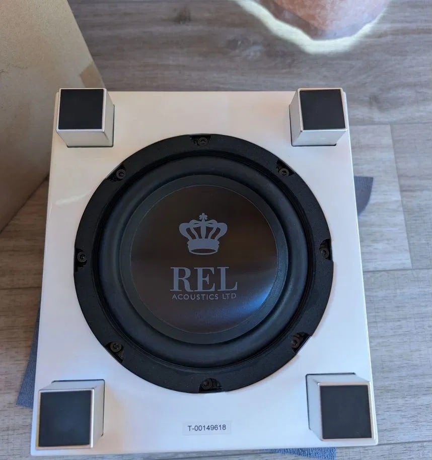 REL Tzero Piano White (nieuw), Audio, Tv en Foto, Bluetooth, Nieuw, Ophalen of Verzenden, 120 tot 150 watt