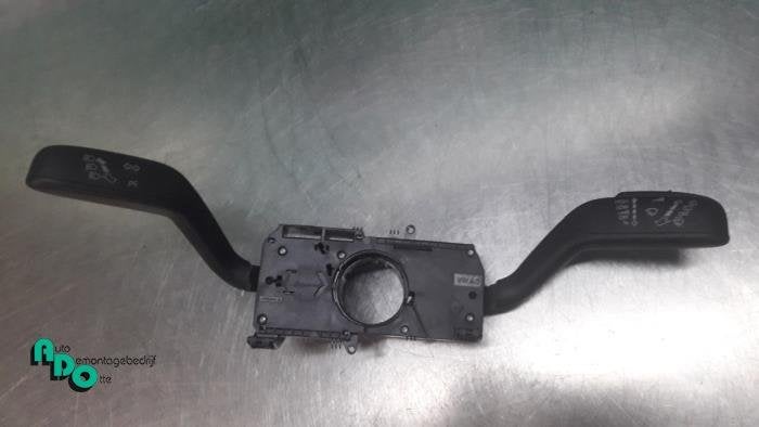 Commutateur combi colonne de direction d'un Seat Ibiza (Ibiz, -, 3 mois de garantie, Utilisé, -