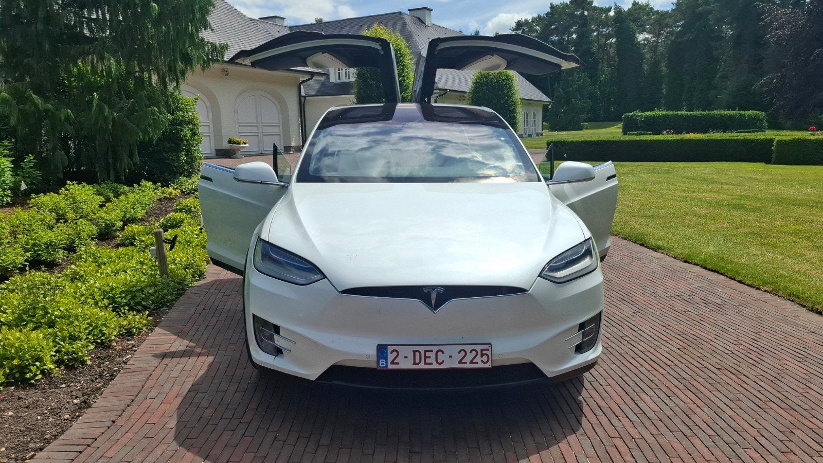 Magnifique Tesla X 100, Entreprise, Blanc, Achat