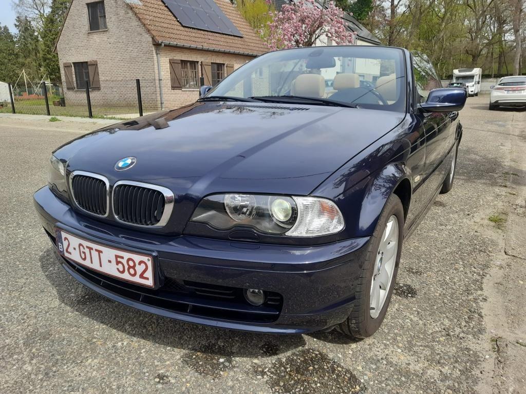 BMW 318CI Cabrio 2002 **63.000kms, Belgische auto**, Auto's, Automaat, 4 zetels, Achterwielaandrijving, Beige