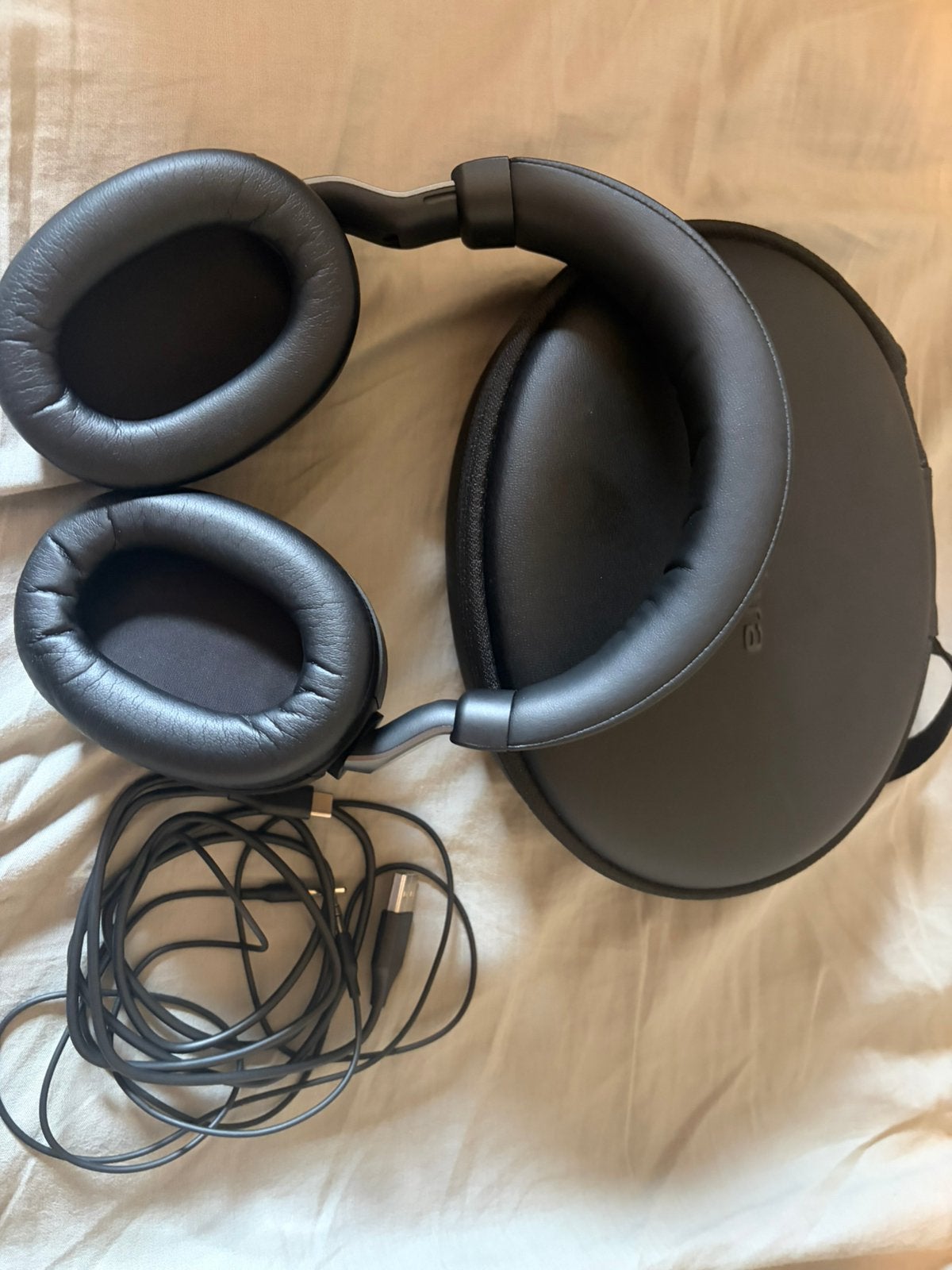 Jabra Evolve2 85 – Compleet + nette staat, Audio, Tv en Foto, Hoofdtelefoons, Zo goed als nieuw, Over oor (circumaural), Draadloos