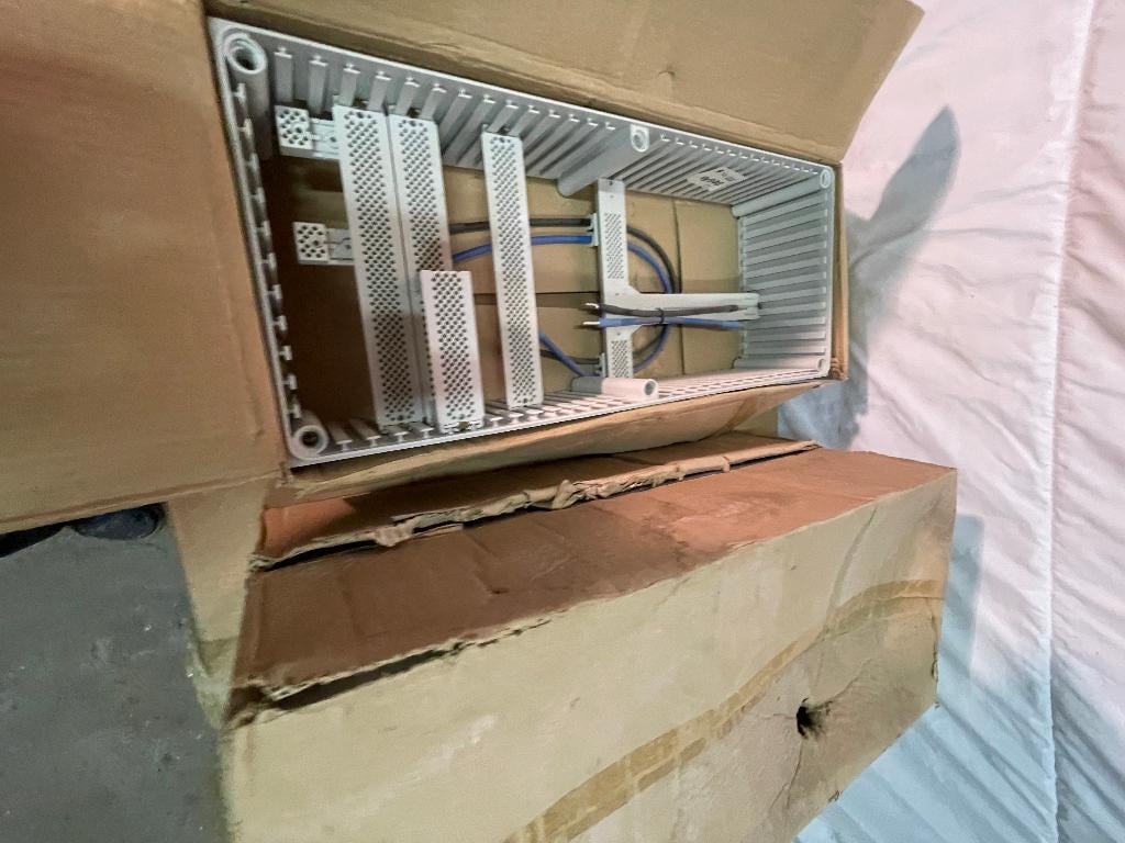 elektriciteit kast zekeringskast (nieuw), Ophalen
