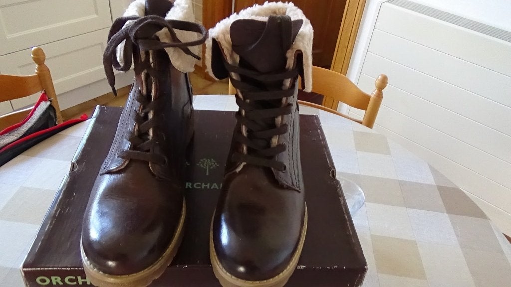 Damesschoenen type lage of enkellaarzen, Neuf, Brun, Enlèvement, Boots et Botinnes